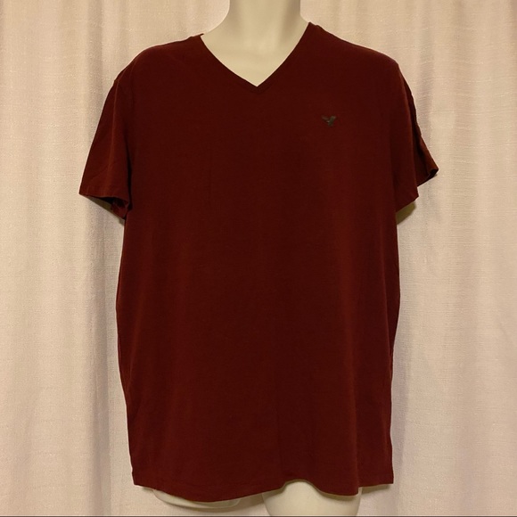 Men’s American Eagle Outfitters Burgundy Crewneck - Picture 2 of 15